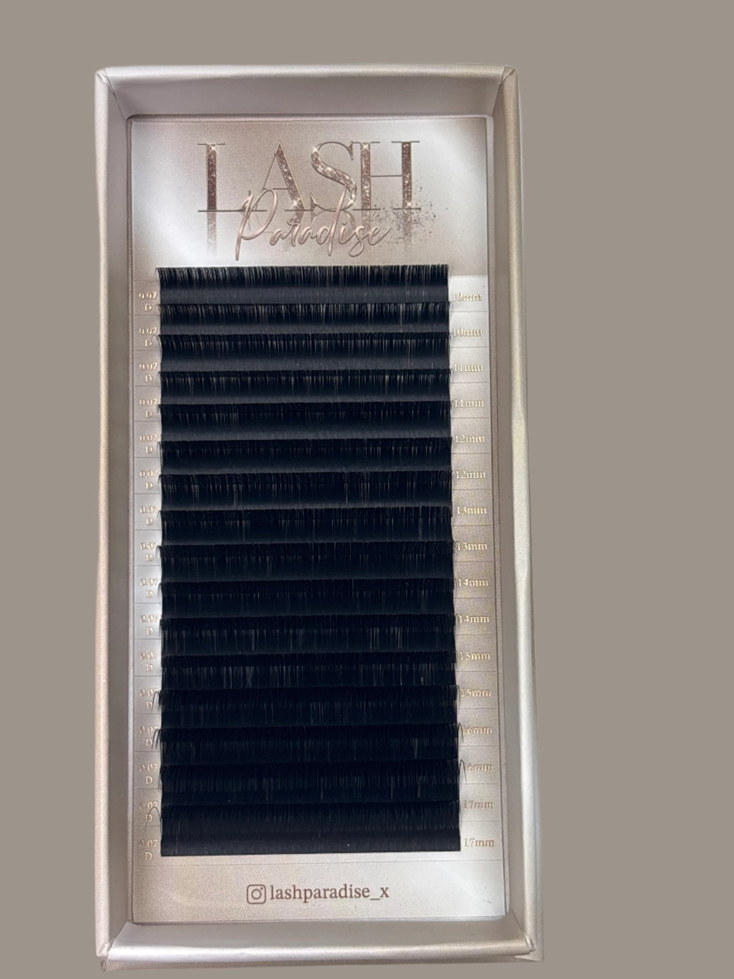 0.7 LUXURY LASH TRAYS